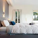Magnolia House: Near The Cataract Gorge & Parking