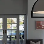 Victoria\'S On High - 3 Bedroom Home With City Views