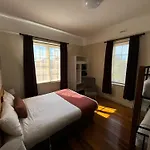 Penfold Cottage Cbd Launceston Invermay