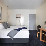 Peppers Seaport Hotel