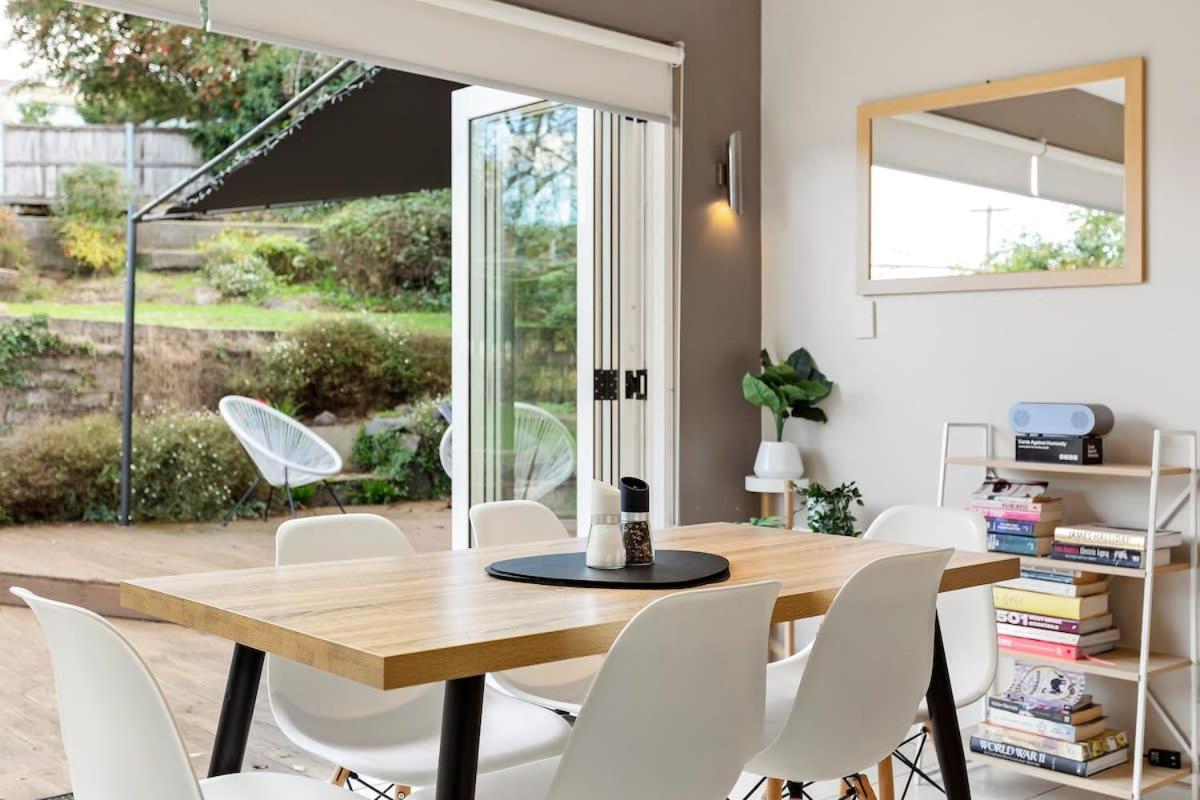 Magnolia House: Near The Cataract Gorge & Parking