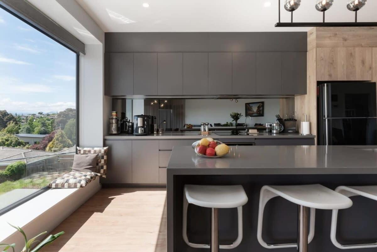 Holiday home Impressively Spacious Modern & Convenient Launceston