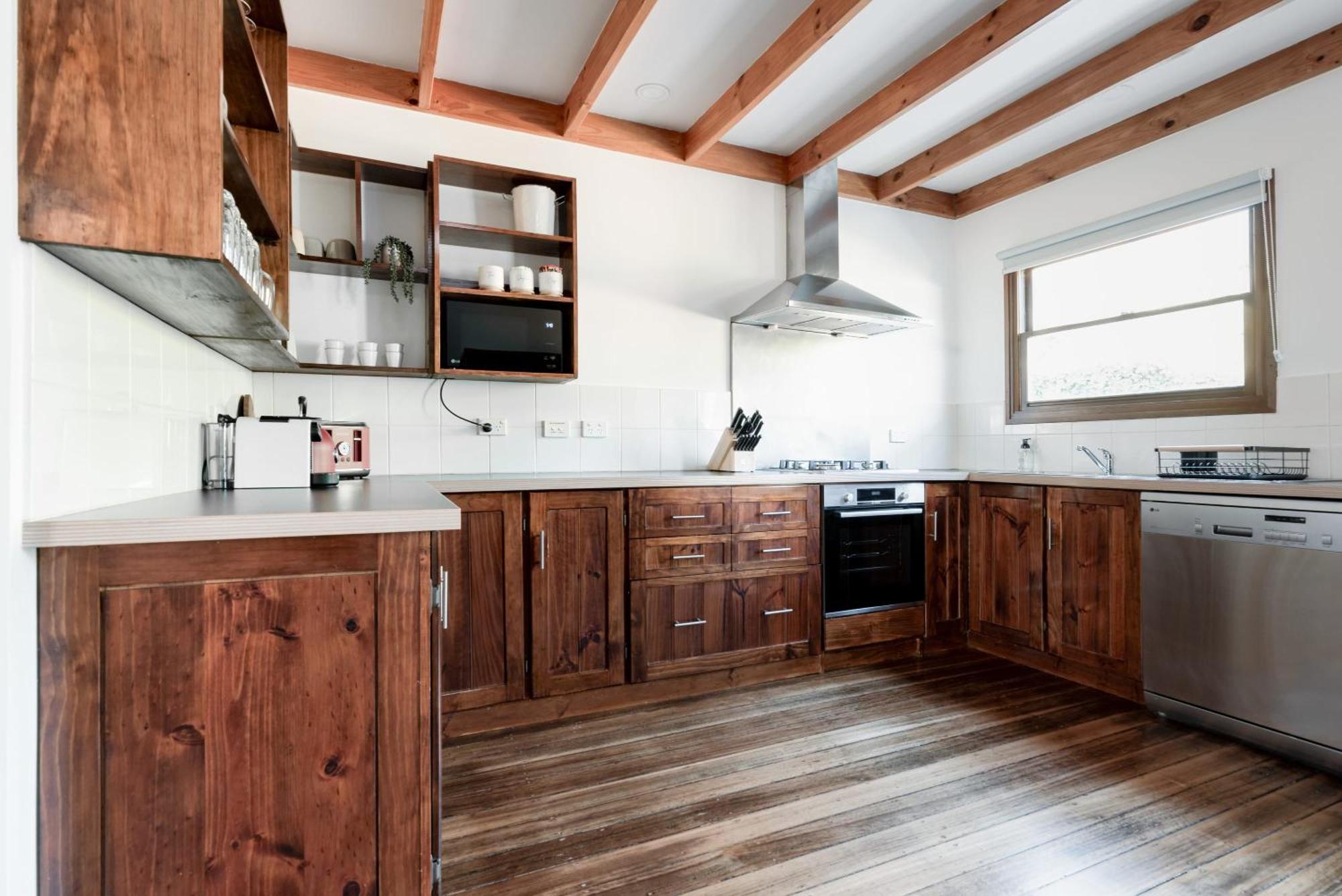 Thrower Cottage: Gateway To The Cataract Gorge Holiday home