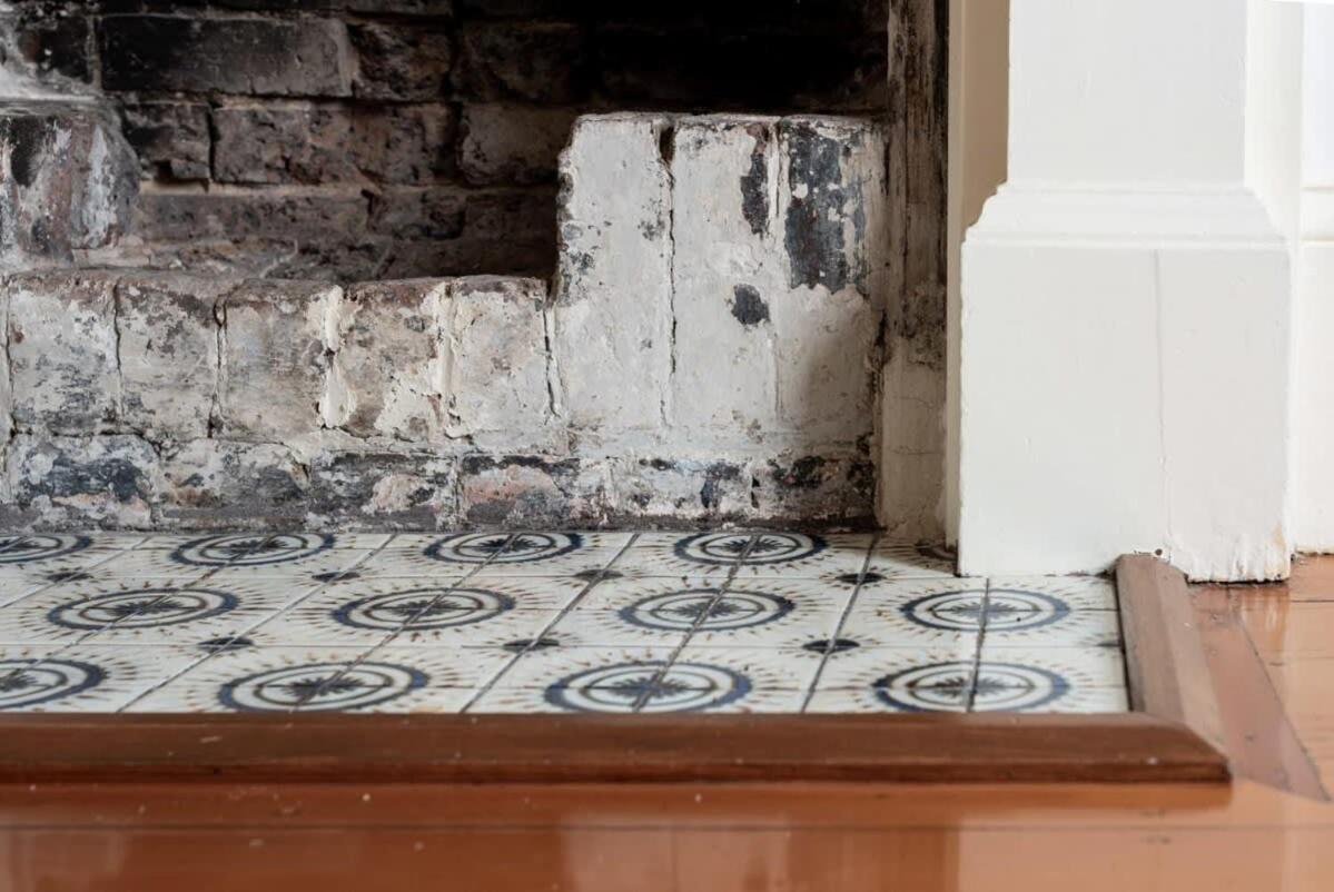 Luxe Heritage On Balfour: A Time Traveller's Delight Holiday home Launceston