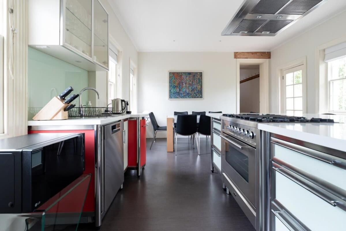 Holiday home Luxe Heritage On Balfour: A Time Traveller's Delight