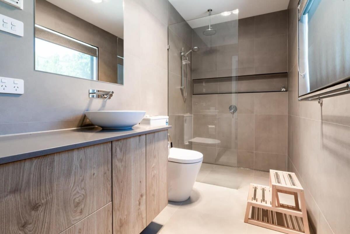 Impressively Spacious Modern & Convenient *