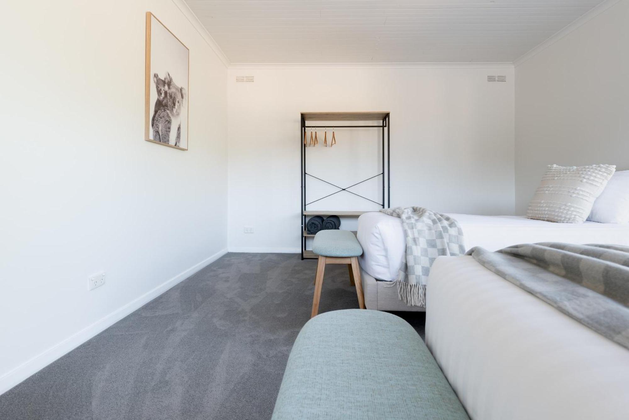 Thrower Cottage: Gateway To The Cataract Gorge * Launceston