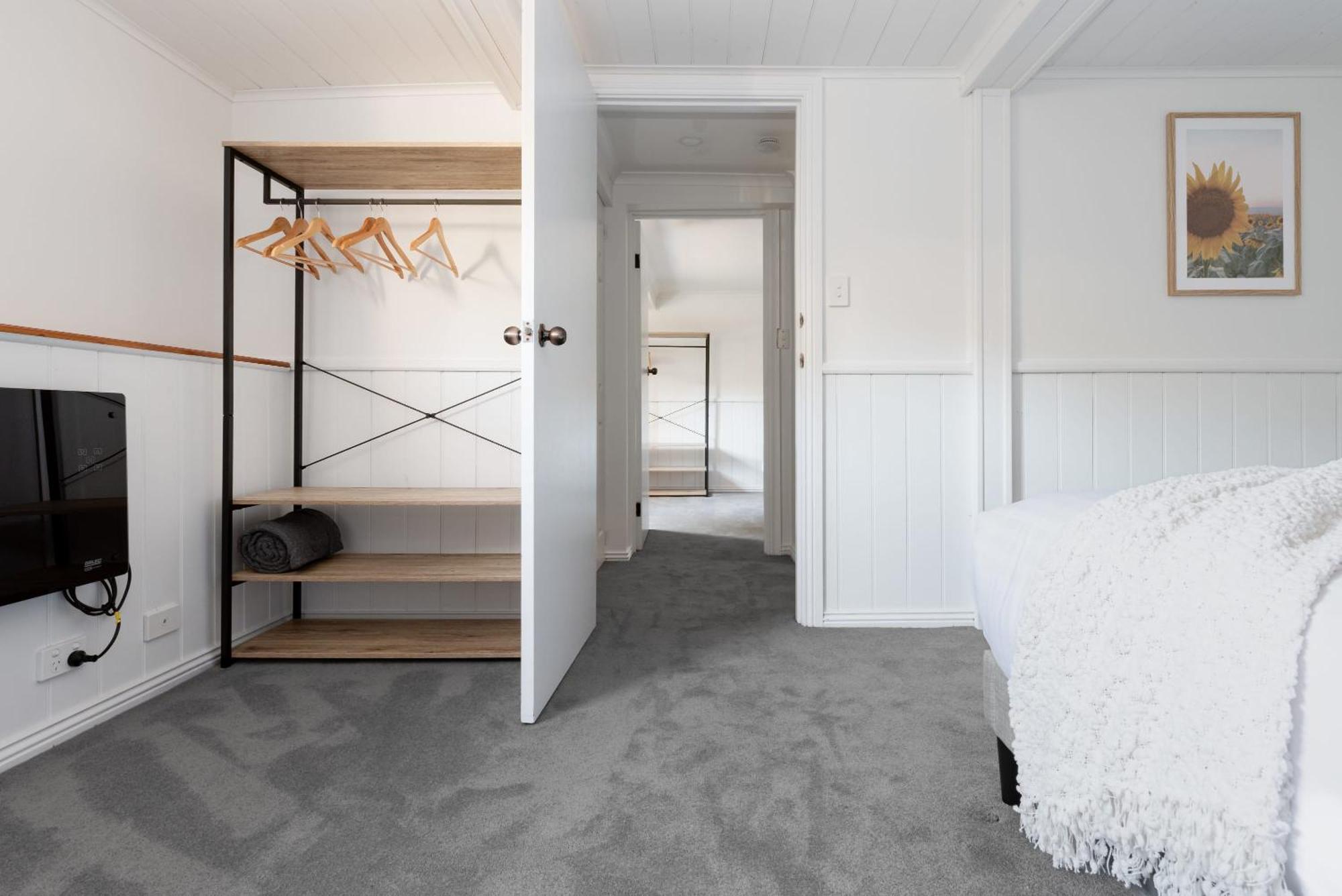 Holiday home Thrower Cottage: Gateway To The Cataract Gorge Launceston