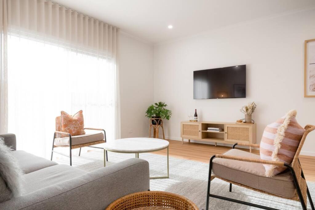 Holiday home Dovecote - Luxury Launceston