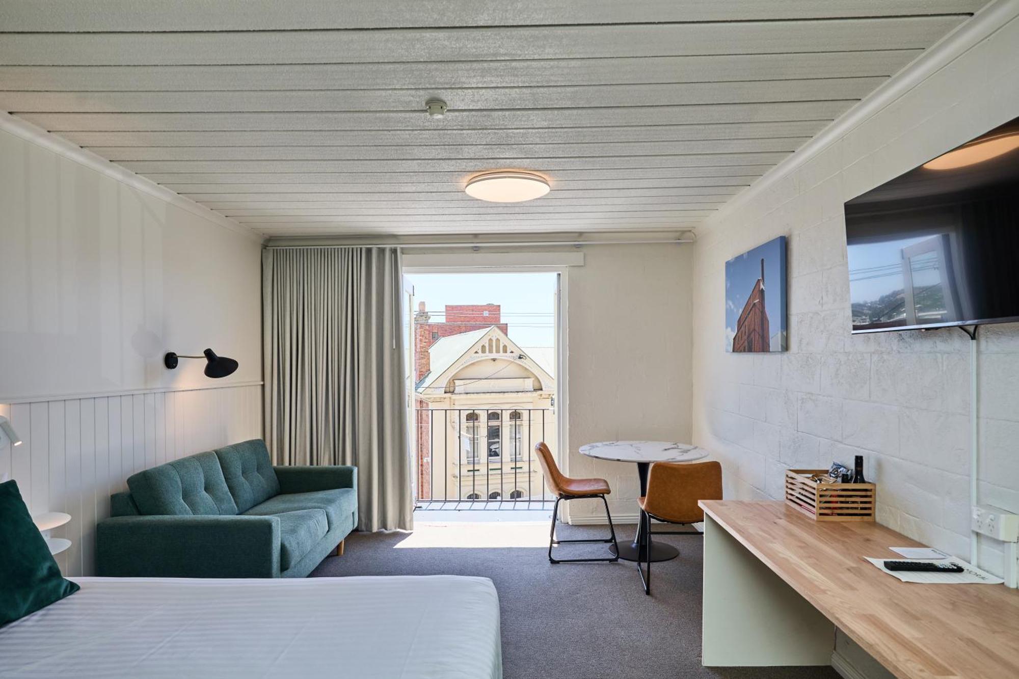 Hotel Balmoral On York 4*