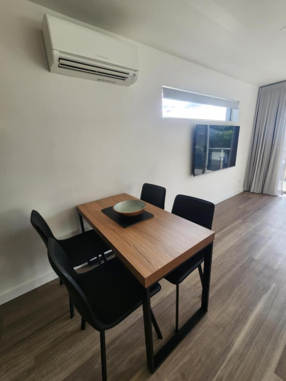 - Trevallyn Apartment *