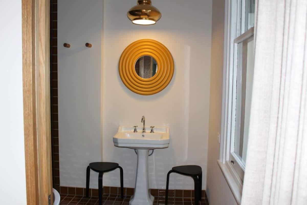 Apartment Le Salon Luxury With Free Parking Launceston