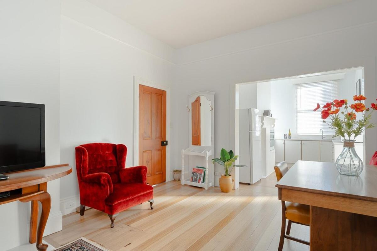 Walk To & Hospital Holiday home Launceston