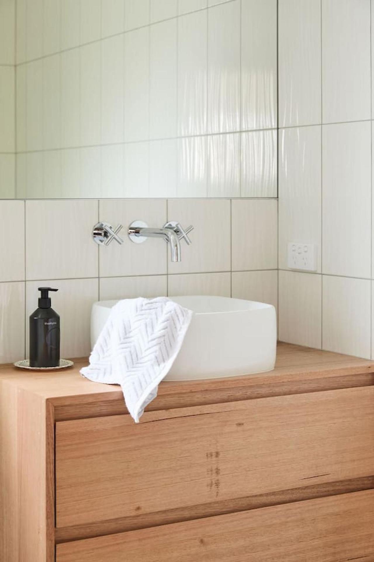Mid-century Modern Retreat Holiday home Launceston