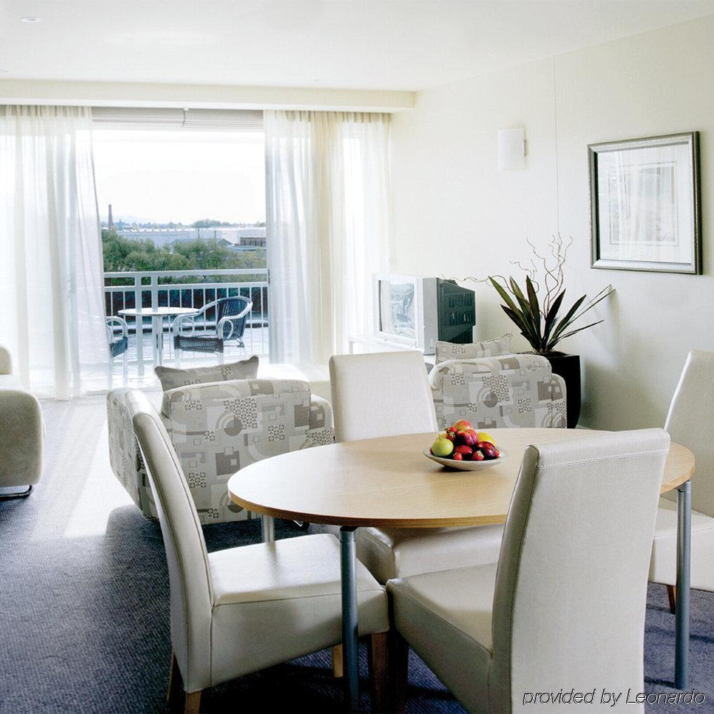 Hotel Peppers Seaport 4*