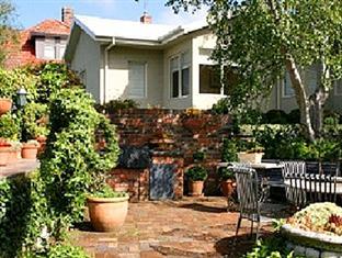 Topiary Haven Apartment Launceston