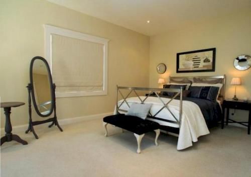 Apartment Topiary Haven *