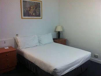 Sandors On The Park Hotel 3*