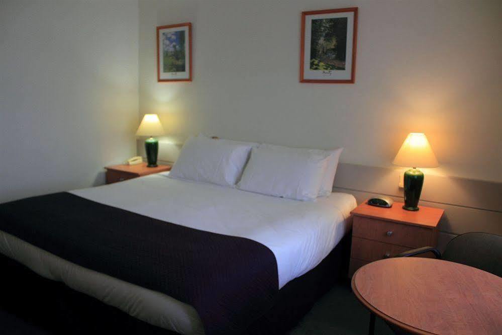 Hotel Sandors On The Park Launceston