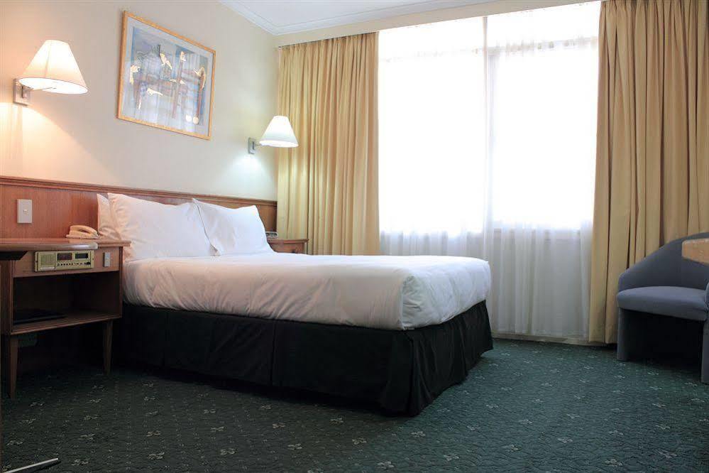 Hotel Sandors On The Park Launceston