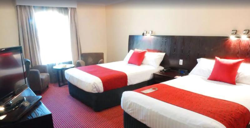 Grand Chancellor Hotel 4*