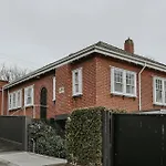 Vibrant Dual Retreat Vagabond S Rest Rose Gold Hideaway