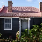 Alice\'S Cottages