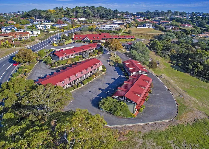 Village Family Motor Inn