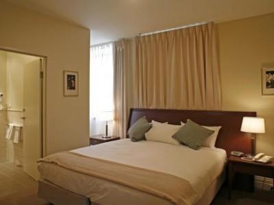 Official 4* Launceston