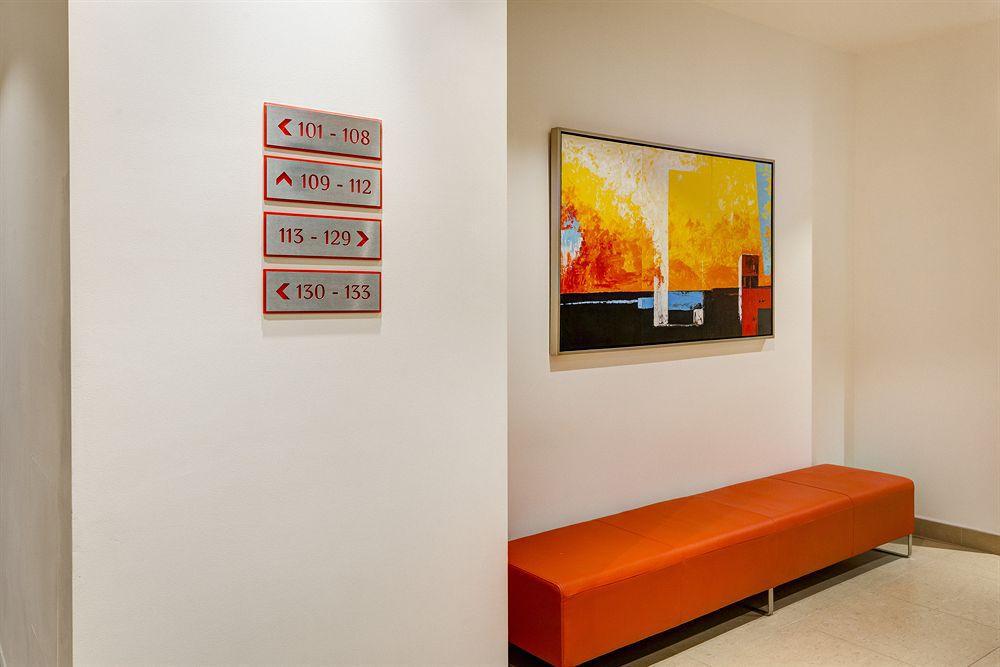 Mantra Charles Hotel