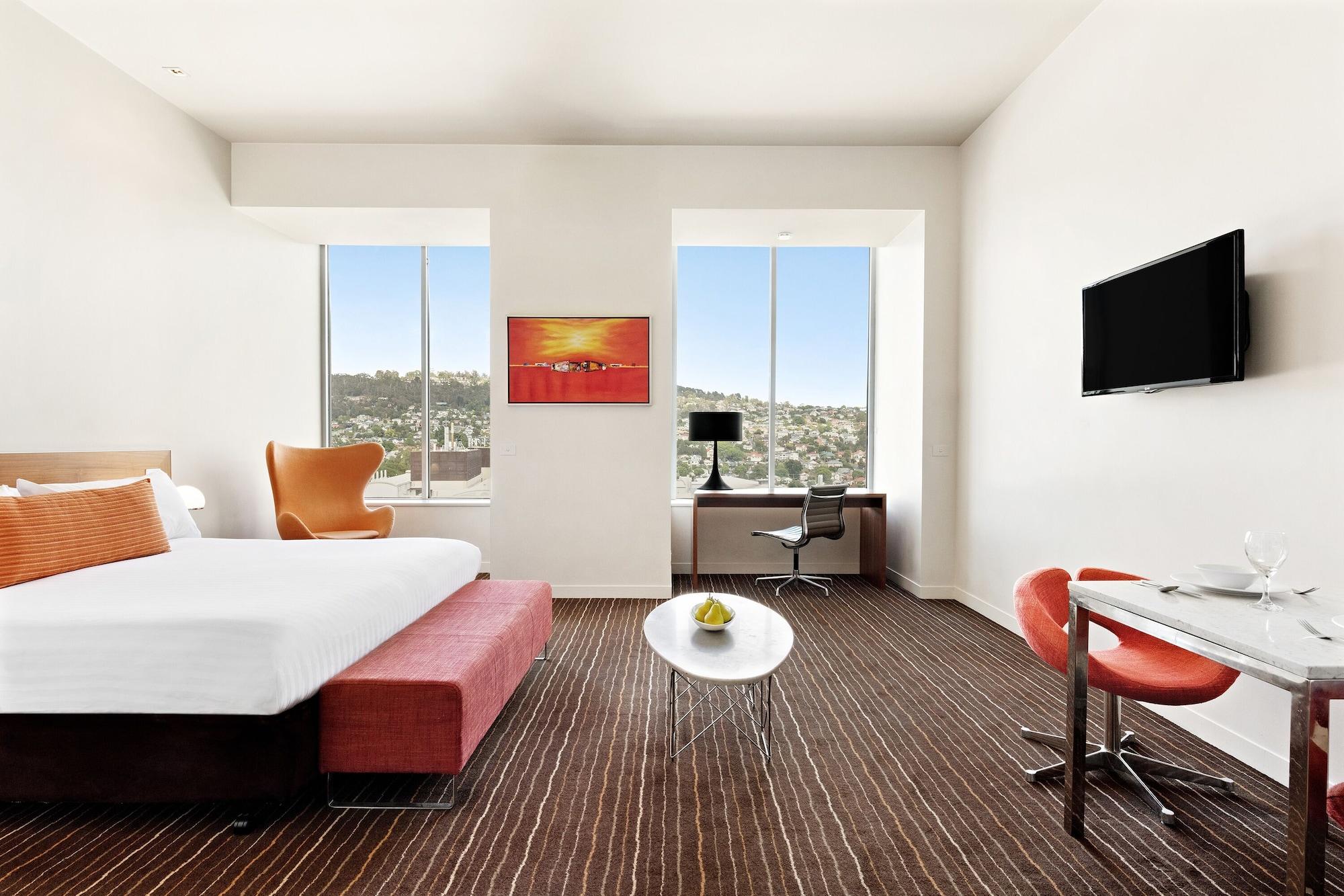 Hotel Mantra Charles 4*