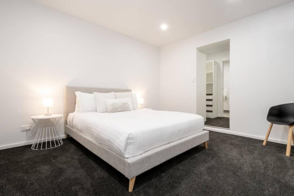 Modern 2 Bedroom With Wifi *