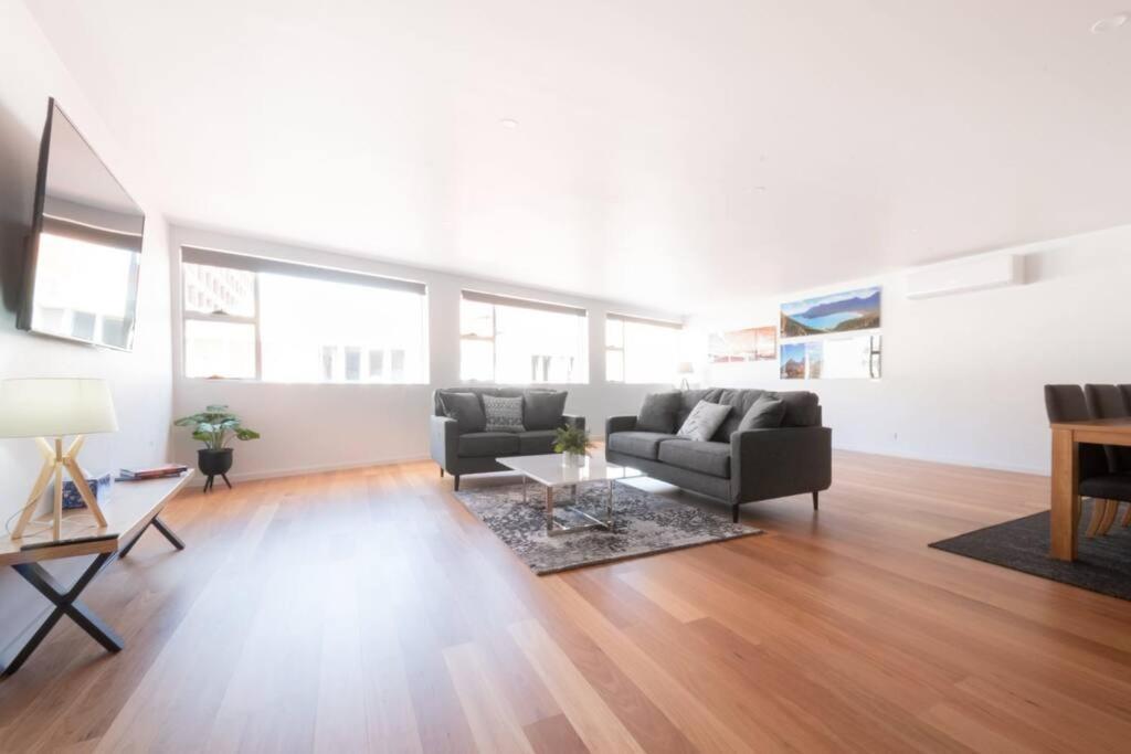 Modern 2 Bedroom With Wifi Launceston