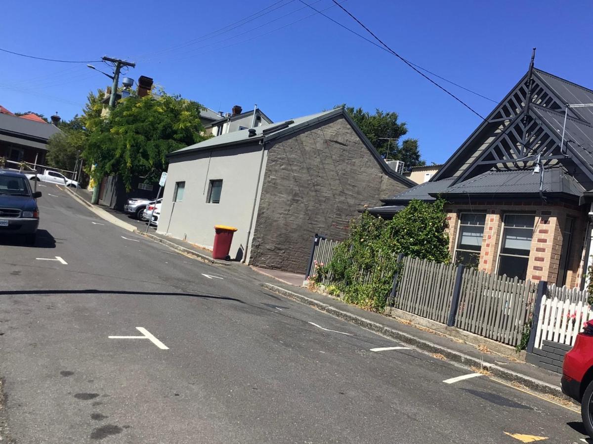 Townhouse Walking Distance To Launceston