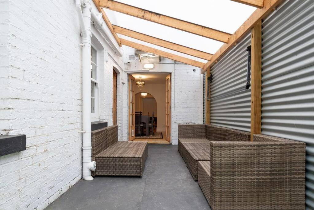Apartment A Modern With Old-world Charm In Bathurst