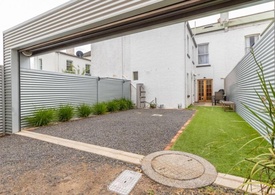 Apartment A Modern With Old-world Charm In Bathurst Launceston