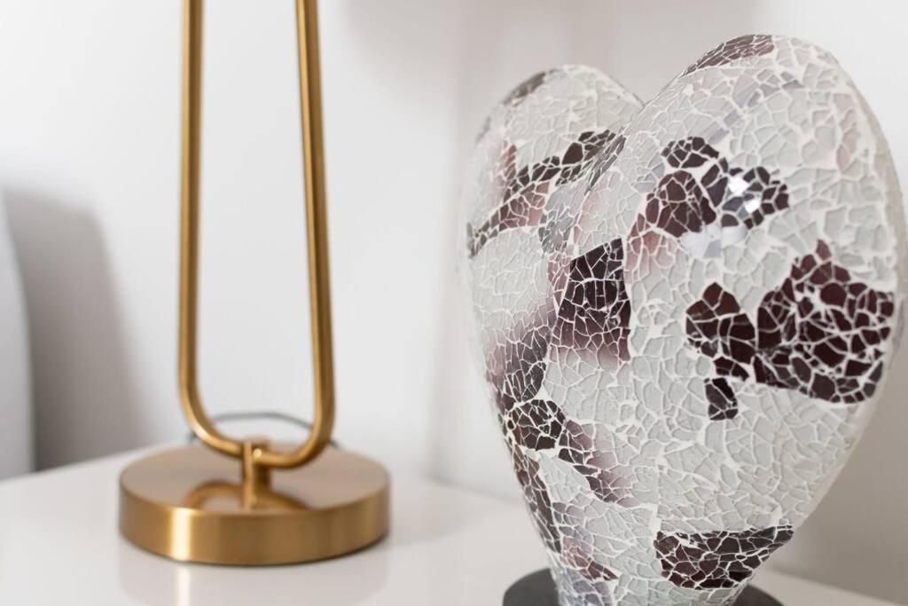 A Modern With Old-world Charm In Bathurst Apartment Launceston