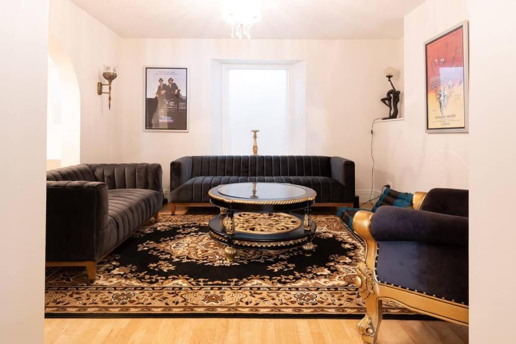 Apartment A Modern With Old-world Charm In Bathurst