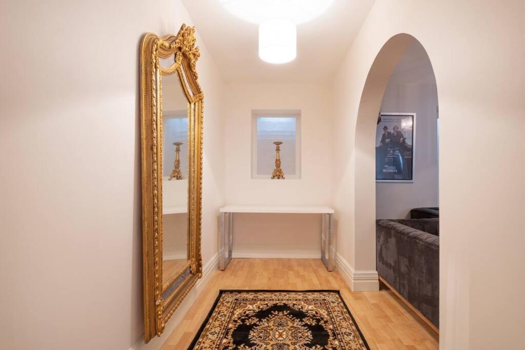 Apartment A Modern With Old-world Charm In Bathurst