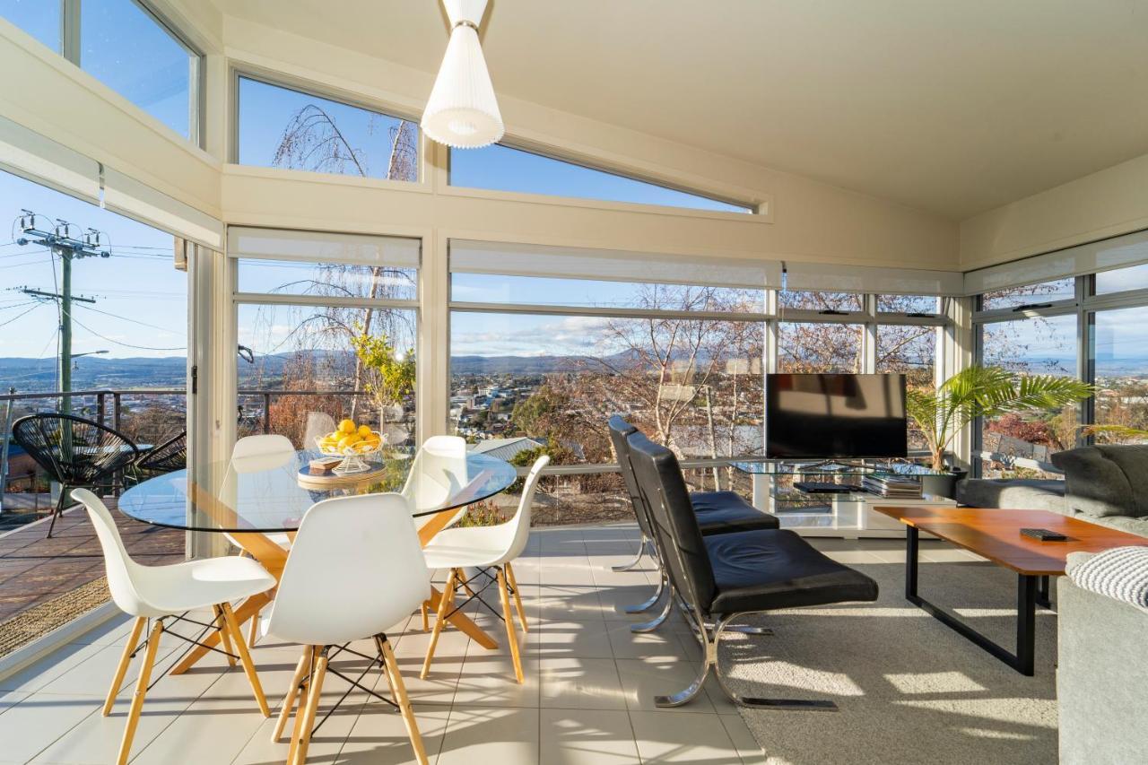 Views Villa Launceston