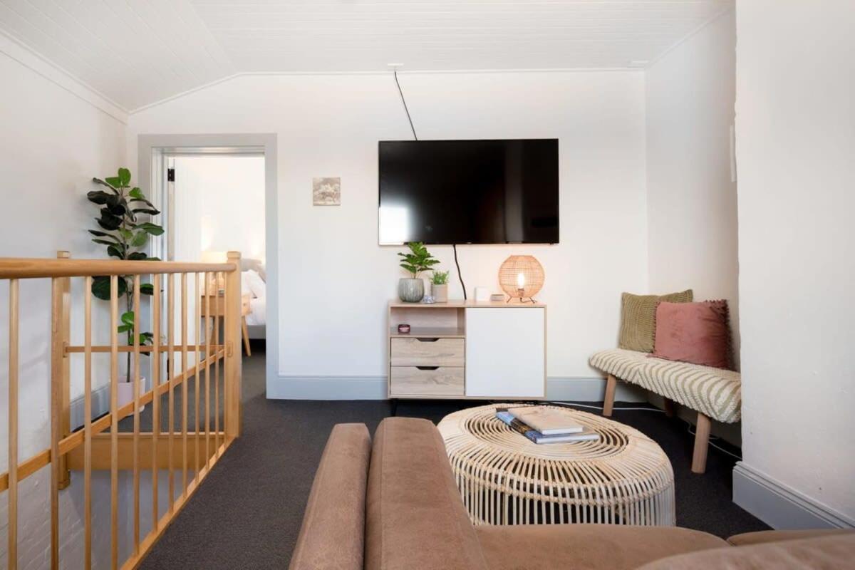 Little City With Free Onsite Parking Launceston