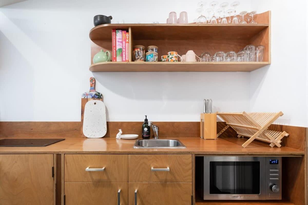 Little City With Free Onsite Parking Apartment Launceston