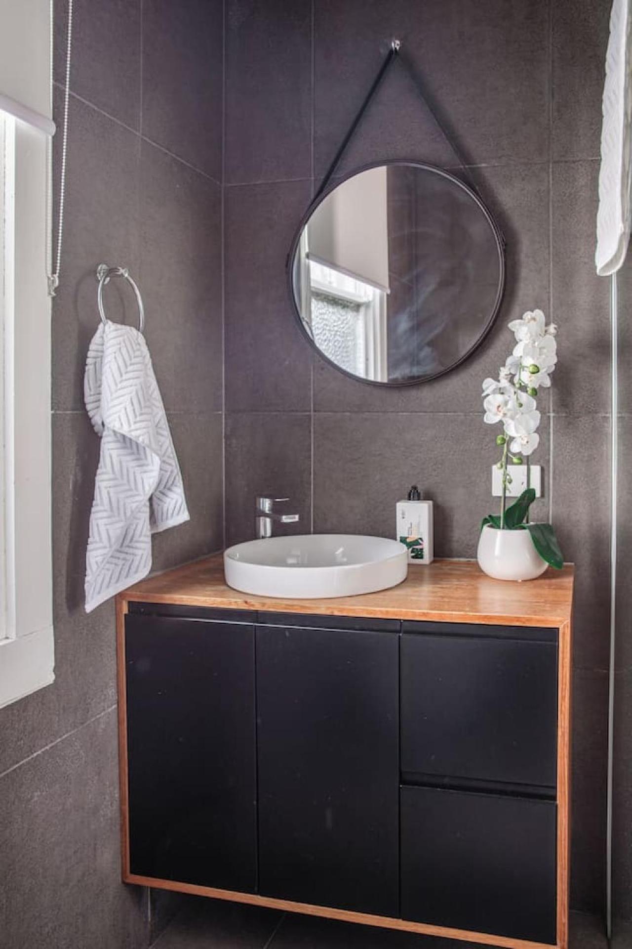 Holiday home Mulgrave Street Cottage- Renovated Comfort *