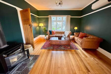 Holiday home Renovated Near Cataract Gorge