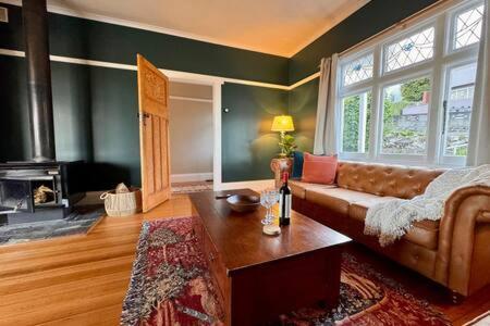 Holiday home Renovated Near Cataract Gorge *