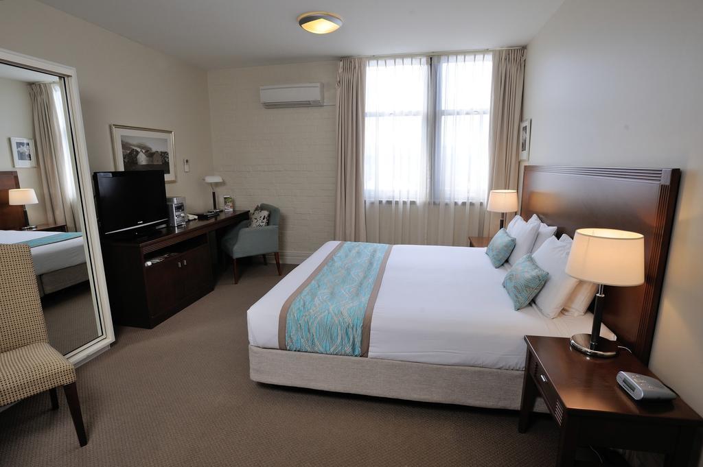 Official Aparthotel