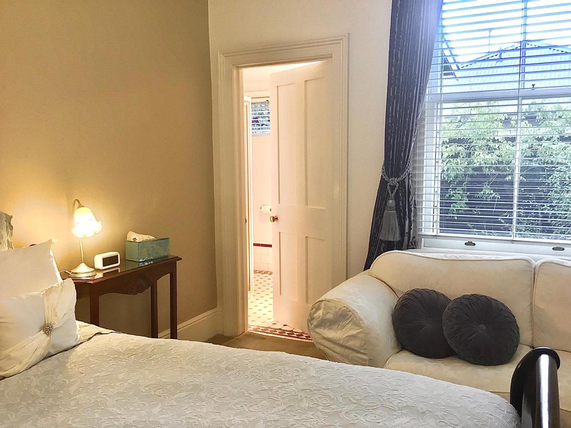 Kurrajong House 4*