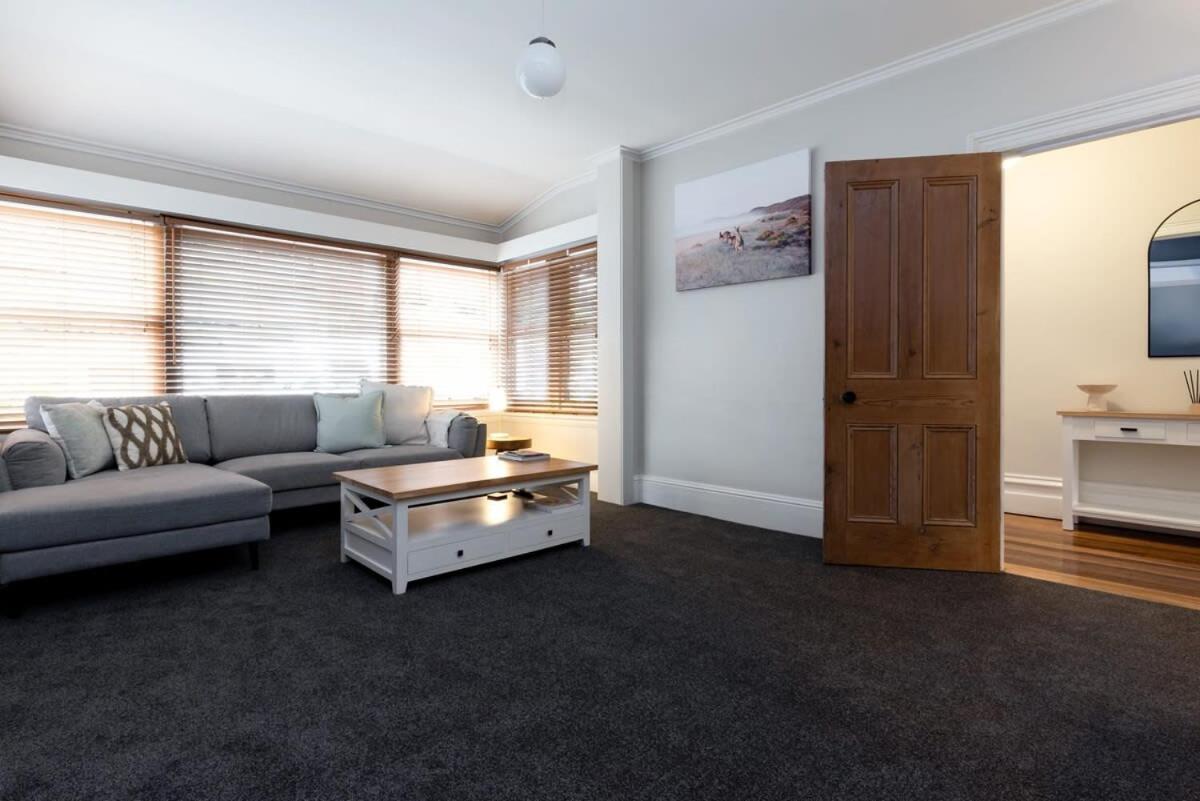 Classic Cottage: Near Cbd Hospital & Parking Holiday home Launceston