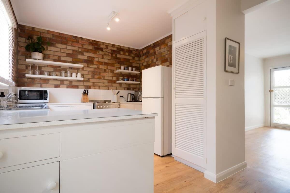 Comfort: Near Hospital & With Parking Apartment Launceston