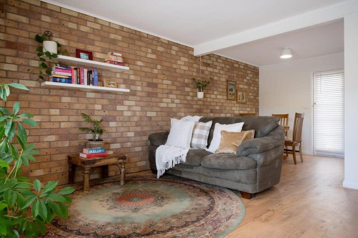 Comfort: Near Hospital & With Parking Apartment